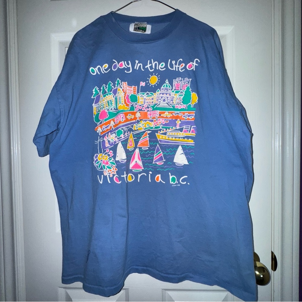 Vintage 1990 Victoria BC Oversized Graphic Tee